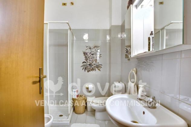 Villa di 150 m² con 5 locali e posto auto in vendita a Luvinate - Foto 15