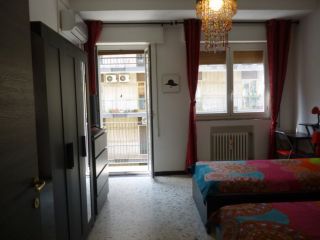BARI,DUE-POSTI-LETTO-IN-STANZA-DOPPIA,ARREDATA,CLIMATIZZATA,VIC:ATENEO/CESARE-BA