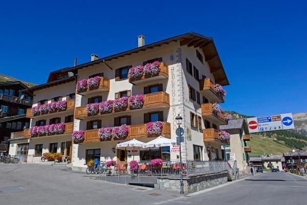 Cameriere/a di sala serale (4ore) con alloggio