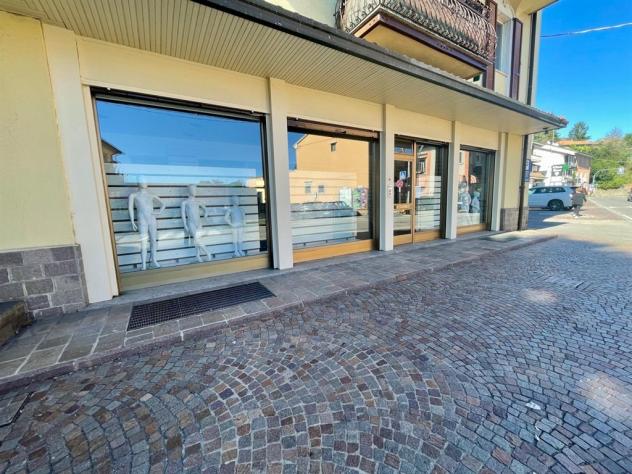 ottimo grande negozio con vetrine, magazzino, uffici - accesso carraio riservato - Foto 4