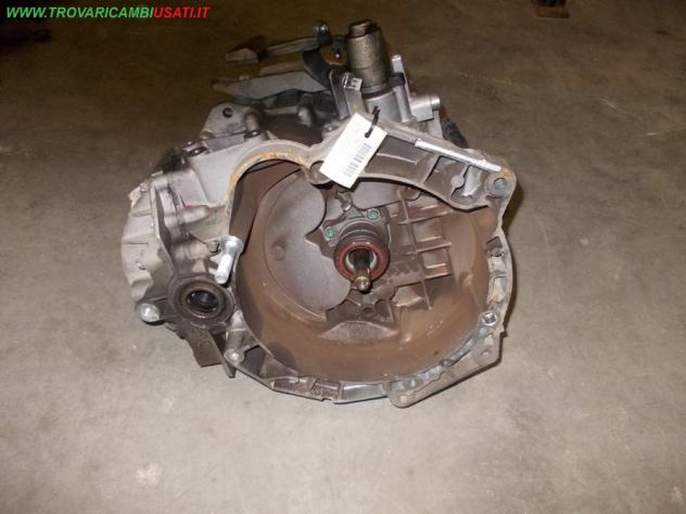 CAMBIO COMPL. 6M SU 199A3000 BELLO (1240) FIAT PUNTO (199-2Y/4C/3X)  Meccanica  Cambio e trasmisione  Cambio  Cambio FIAT - GRANDE PUNTO - 01-09-2005
