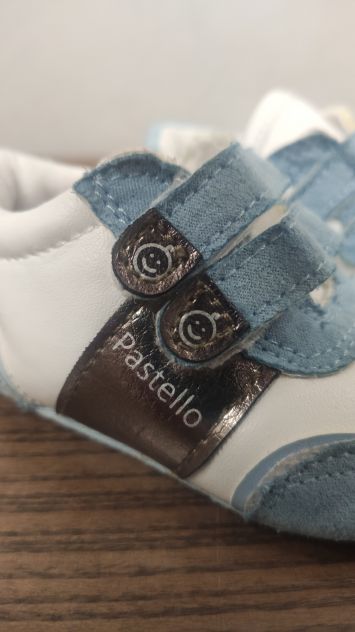 Scarpa misura 18 Pastello azzurro bianco e grigio - Foto 4