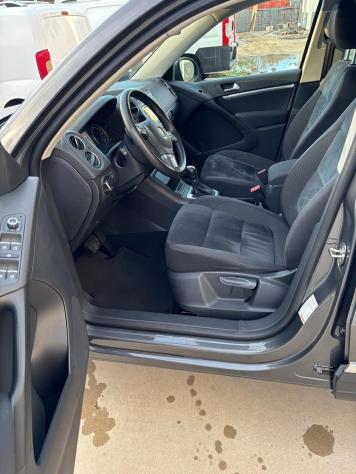 Volkswagen Tiguan 2.0 TDI 140 CV 4MOTION Sport & Style - Foto 9