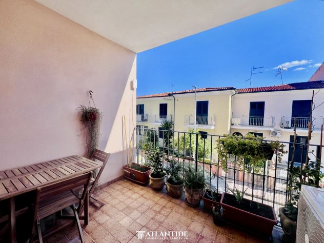 APPARTAMENTO MODERNO CON GARAGE PRIVATO IN CENTRO A VALLEDORIA - Foto 2