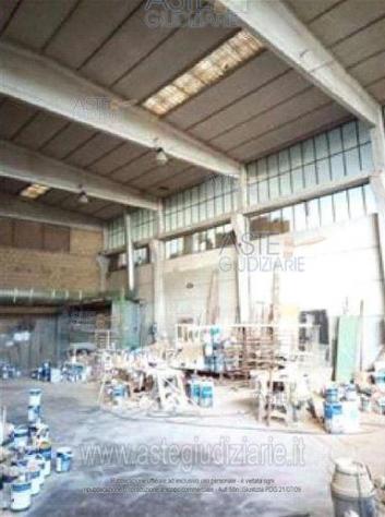 IMMOBILI-IMMOBILE INDUSTRIALE-Frazione Sariano, loc. Cerini snc - Foto 2