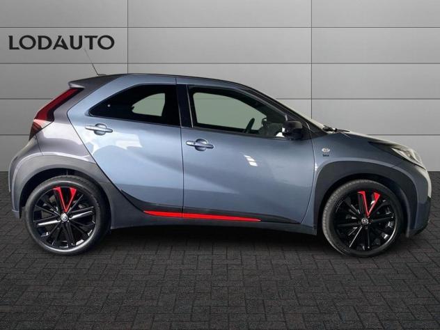 Toyota Aygo X 1.0B (72 CV) Undercover - Foto 5
