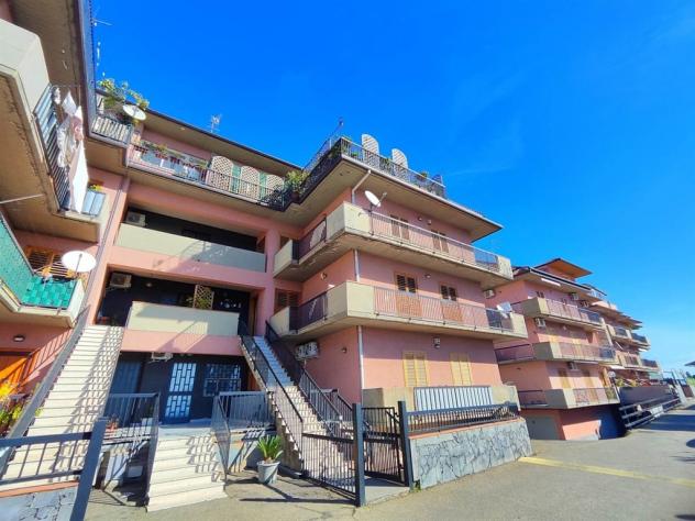 Appartamento 4 vani con Posto auto Aci Sant' Antonio centro