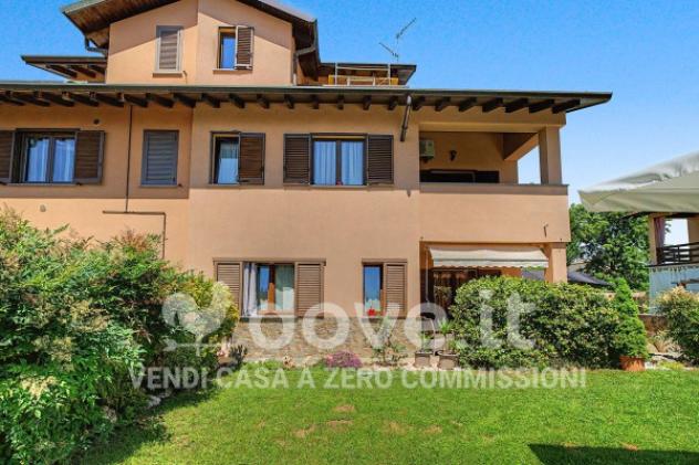 Villa di 200 m² con 5 locali in vendita a Locate Varesino - Foto 2