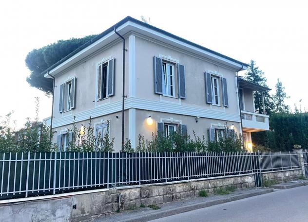 Villa in vendita a Lucca