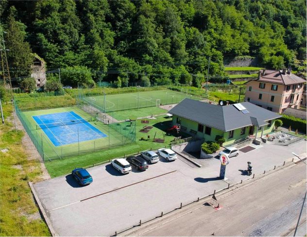 Ampio immobile con 4.700 mq di parco e impianti sportivi a Bannio Anzino (VB) - Foto 3