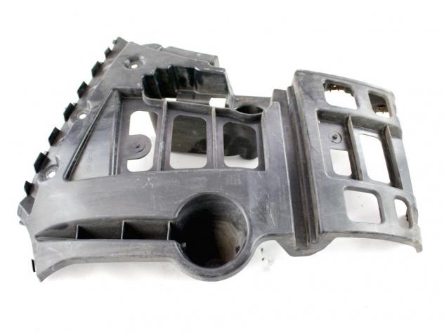 51122991780 SUPPORTO PARAURTI POSTERIORE LATO DESTRO BMW X1 E84 20D 130 KW (2011) RICAMBIO USATO