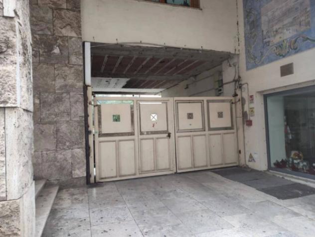 Immobile in asta di 152 m² con più di 5 locali e box auto in vendita a Avellino - Foto 3