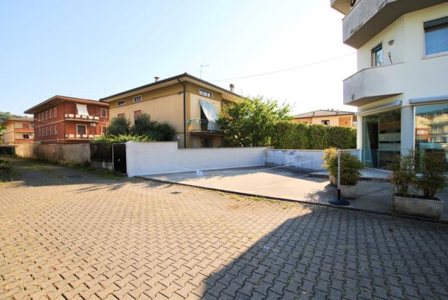 Scoperto in affitto a Cornedo Vicentino