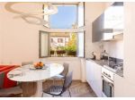 Appartamento di 90 m² con 5 locali e box auto in affitto a Milano