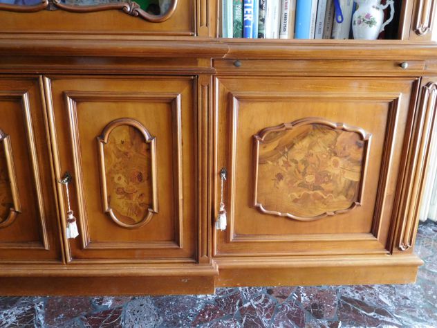Credenza libreria d'epoca  a doppio corpo in noce finemente intarsiato - Foto 4