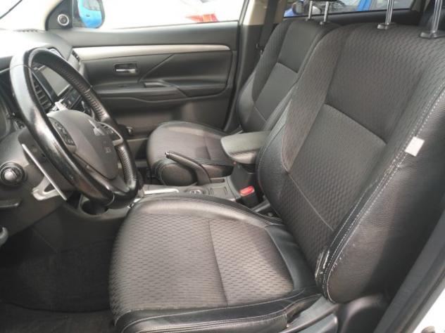 MITSUBISHI Outlander 2.2 DI-D 4WD Instyle 7p. rif. 19899686 - Foto 10