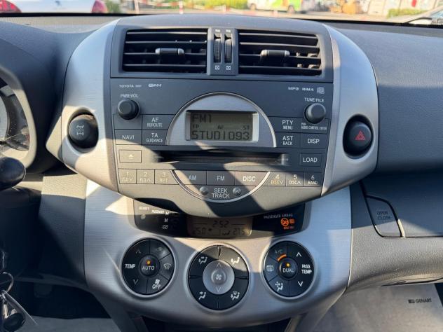 Toyota RAV 4 2.2 D-4D 136CV 5P LUXURY 2006 - Foto 8