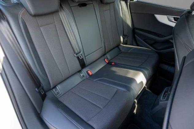 AUDI A4 Avant 40 TDI S tronic S line edition rif. 24049474 - Foto 8