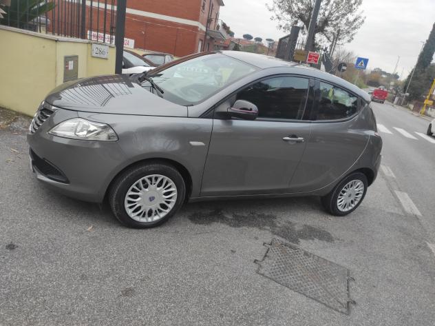 Lancia Ypsilon 1.2 69 CV 5 porte GPL Ecochic Elefantino - Foto 2
