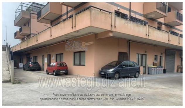 IMMOBILI-IMMOBILE COMMERCIALE-Via Giovanni Falcone 78