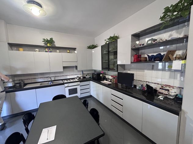 Prestigiosa cucina Snaidero con forno, piano cottura, tavolo e sedie - Foto 3