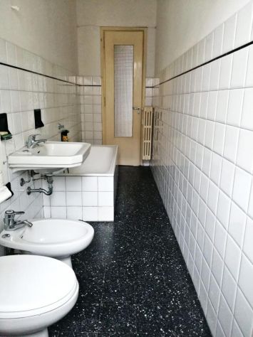 CERCASI 1 STUDENTESSA per l’affitto di 1 camera singola in appartamento da 70 mq - Foto 6