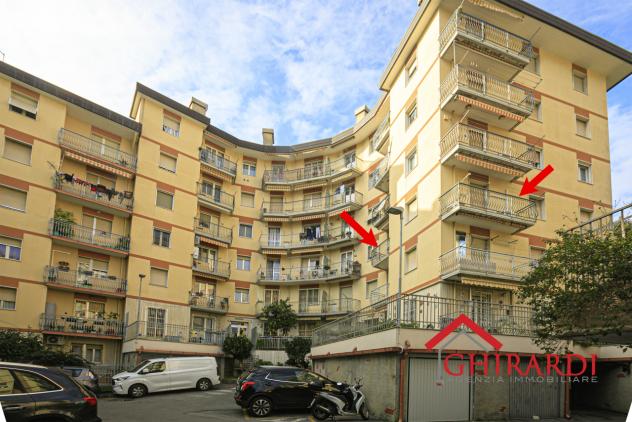 appartamento in vendita a Genova in zona Sestri Ponente