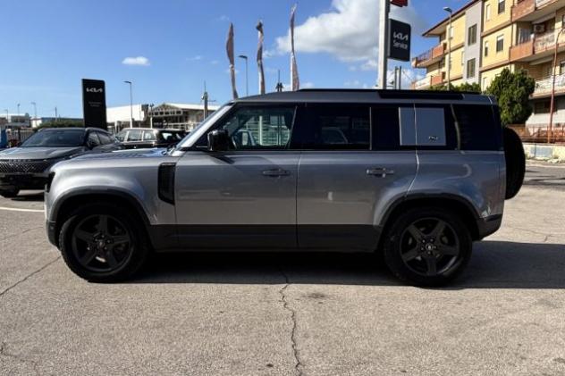 LAND ROVER Defender 110 3.0D I6 250 CV AWD Auto SE rif. 22955219 - Foto 4