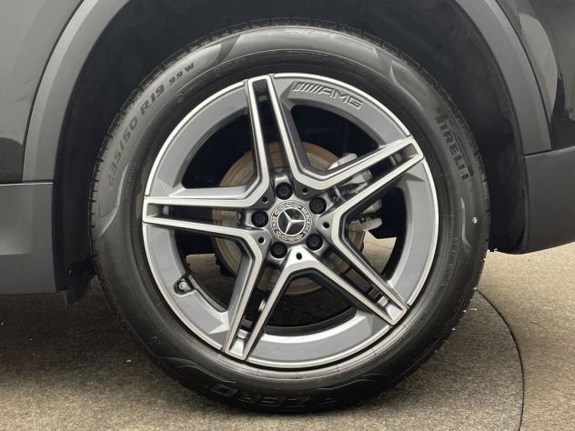 Mercedes-Benz GLA 200 d AMG Distronic telecamera posteriore LED AHK - Foto 7