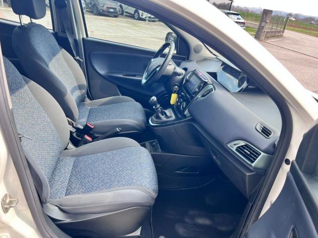 Lancia Ypsilon 1.0 FireFly 5 porte S&S Hybrid Gold - Foto 6