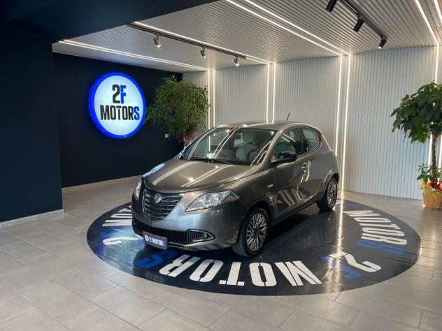 Lancia Ypsilon 1.3 MJT 16V 95 CV 5 porte S&S Silver - Foto 2