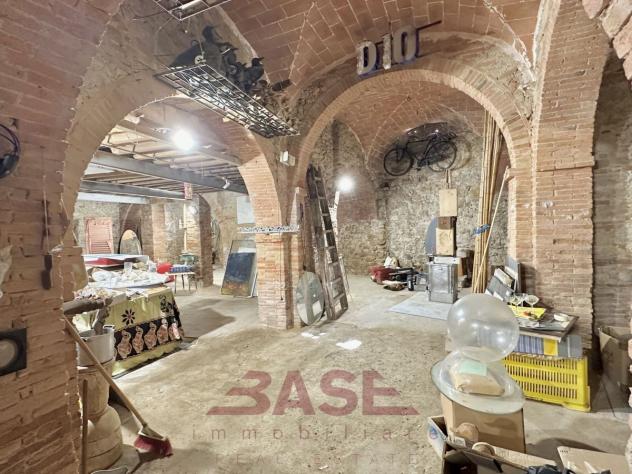 Magazzino in vendita a Guardistallo