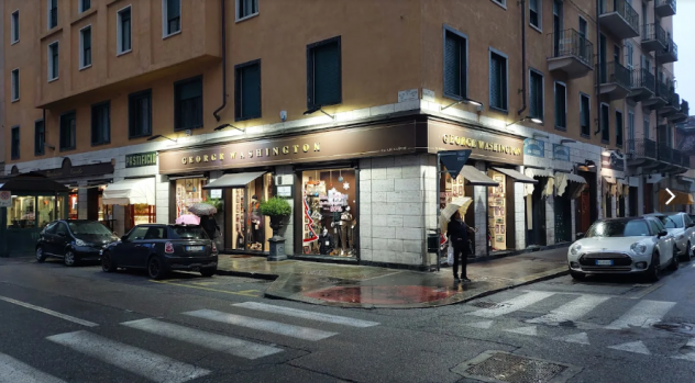 VENDESI LOCALE COMMERCIALE - ZONA CROCETTA, TORINO