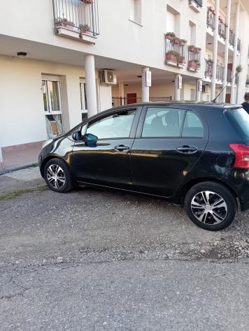 Toyota Yaris 1.0 5 porte Sol - Foto 3