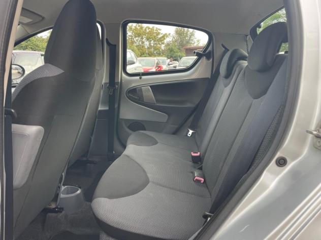 Toyota Aygo 1.0 12V VVT-i 5 porte - Foto 8