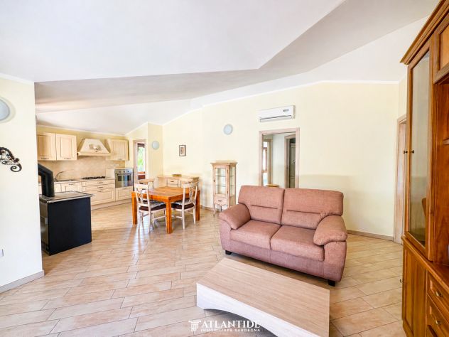 Esclusiva villa libera su 4 lati con ampio giardino privato a Viddalba - Foto 3