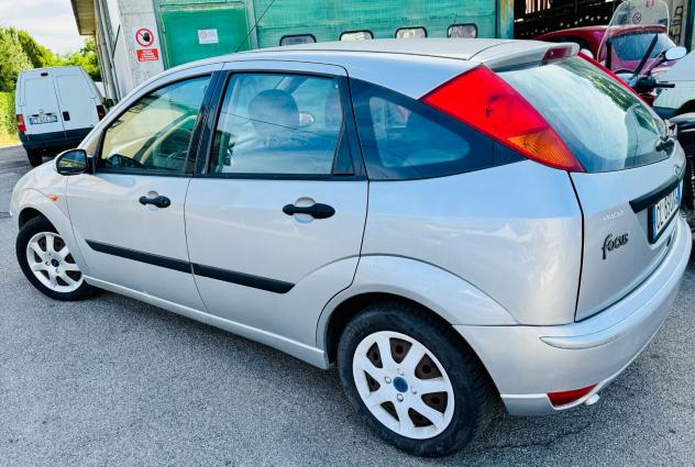 Ford Focus 1.8 TDCi (100CV) cat 5p. - Foto 6