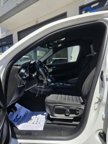 Alfa Romeo Stelvio 2.2 t Business Q4 190cv auto - Foto 7