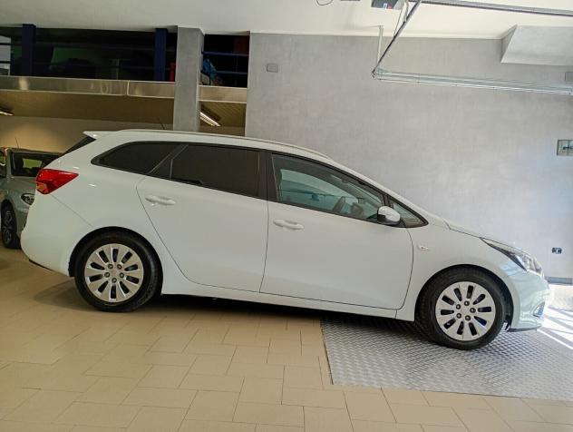 Kia Ceed cee'd 1.4 CRDi SW Active - Foto 5