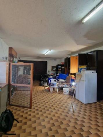 Immobile in asta di 316 m² con più di 5 locali e box auto in vendita a Fossombrone - Foto 2