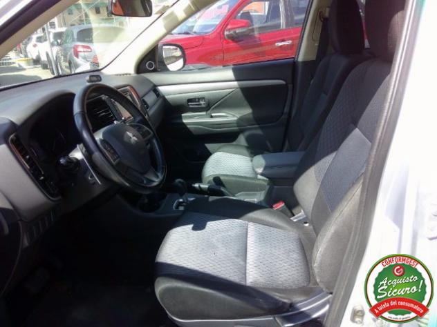 MITSUBISHI Outlander 2.2 DI-D 4WD Instyle 7p. rif. 23780930 - Foto 8