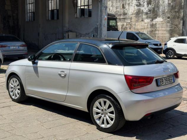 AUDI A1 1.6 TDI 105 CV Ambition rif. 23891520 - Foto 5