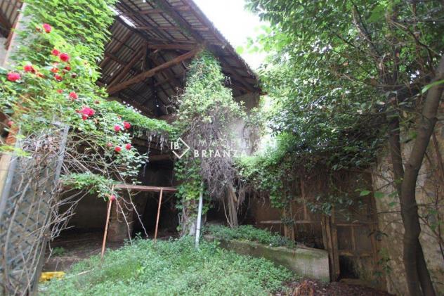BESANA IN BRIANZA: IN VENDITA RUSTICO CON TERRENO EDIFICABILE DI MQ. 3.222 - Foto 9