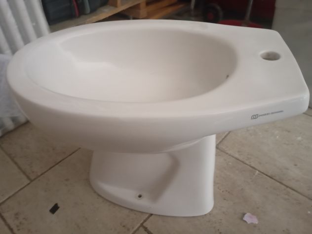 Vendo termosifone e bidet
