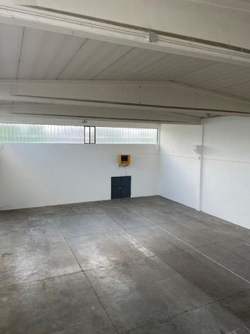 Immobile di 465 m² con 3 locali in vendita a Piacenza