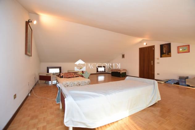 CASA INDIPENDENTE di 4 vani e di 252 mq (MONTEBELLUNA) rif. AS530 - Foto 19