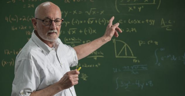 Docente con trentennale esperienza offre lezioni nelle materie tecniche