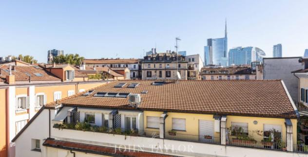 Appartamento di 90 m² con 5 locali e box auto in affitto a Milano - Foto 18