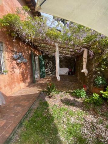 Rustico in vendita a Torre - Lucca 230 mq Rif: 1407810