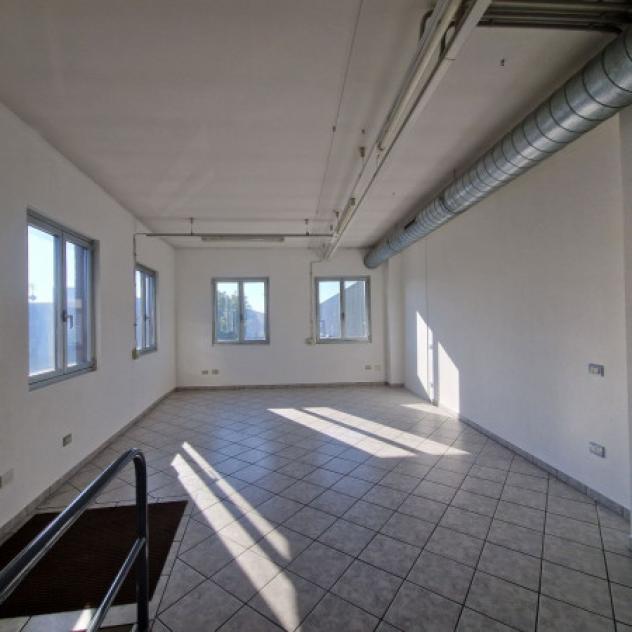 Immobile di 110 m² con 2 locali in affitto a Rho - Foto 3